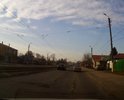 огромное количество люков, которые разбиты и просели + разбитая проезжая часть по латкам, оставленным дорожниками в 2016 году на ул. 8 марта при движении от ул. Цюрупы до ул. Ильича
