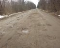 Снег сошел, дорога в ужасном состоянии! С.Букань признано одним из самых благополучных сел Калужской области. В годы Великой Отечественной войны на территории села погибли более 15 тыс. советских воинов. Дорога находится в собственности области, передвигаться по ней свыше 30 км/ч не возможно. В селе действует школа. Автобус маршрут в 15 км от Людиново до Букани проходит за 45-60 минут.