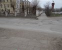вся дорога в городе Ахтубинск, как после бомбежки. Ремонт дорог происходит следующий образом, ямы засыпают песком, и сверху прикрывают тонким слоем асфальта, после такого ремонта, дорога быстро приходит в негодности, и ездить по ней по прежнему не возможно