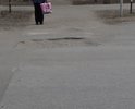 вся дорога в городе Ахтубинск, как после бомбежки. Ремонт дорог происходит следующий образом, ямы засыпают песком, и сверху прикрывают тонким слоем асфальта, после такого ремонта, дорога быстро приходит в негодности, и ездить по ней по прежнему не возможно
