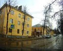 Слой асфальта на срезах ям два сантиметра.