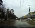 В целом улица в терпимом состоянии. Если нет дождя ямы можно увидеть.