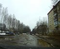Дорога за пару лет превратилась в решето. Хорошо помню как клали этот асфальт, прямо на песок и глину.