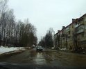 Дорога за пару лет превратилась в решето. Хорошо помню как клали этот асфальт, прямо на песок и глину.