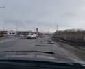Глубокие ямы на полосе.