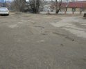 Въезд во двор между домами Матросова 2 и 4 находится в плохом состоянии.
