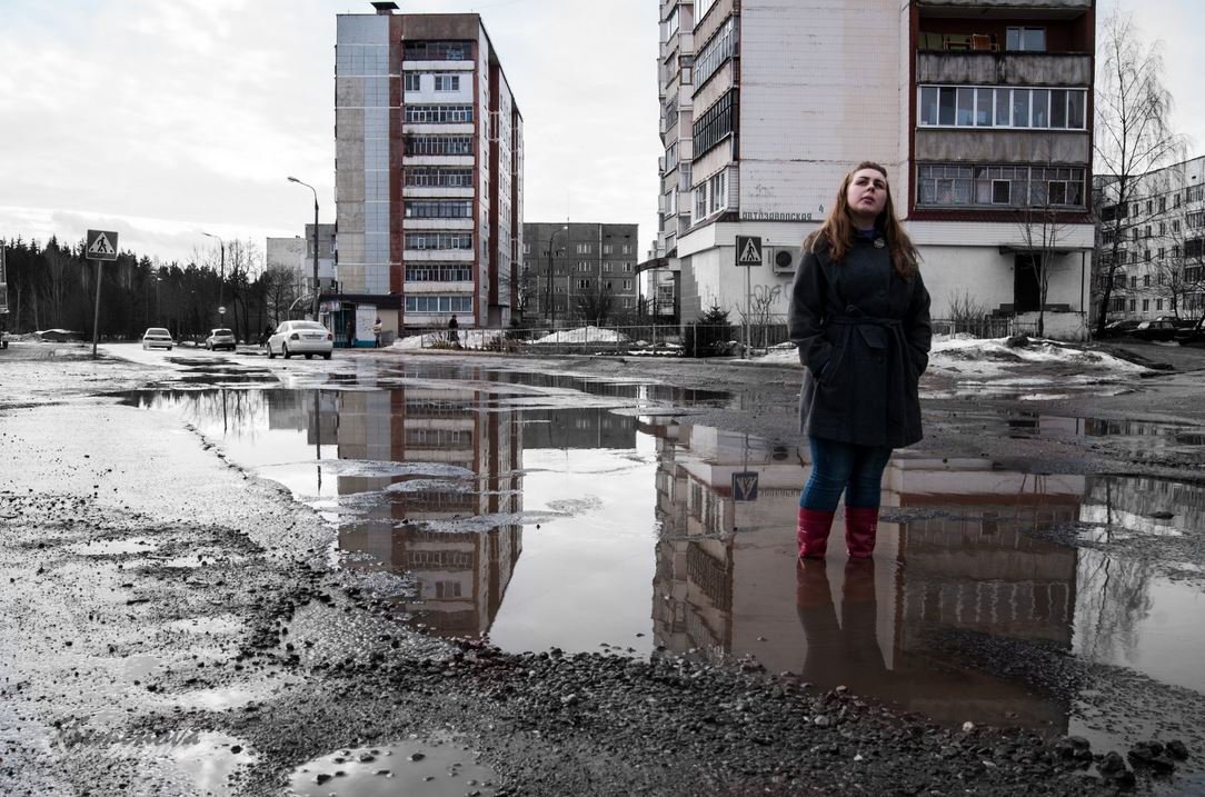 Погода ярцево смоленская на 3 дня. Бельская Ярцево. Яма Ярцево. Королева черной лужи. Ярцево город люди на улицах.