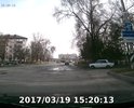 ПО левой стороне все в ямах, при повороте на светофоре направо, тоже ямы.