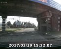Как съехал с моста на фабрику и до жд моста, большие ямы на дороге.