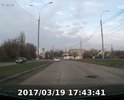 Правая сторона вся разбита.