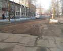 Раньше был выезд на ул. Комсомольска, теперь это тупик, и дорогу перестали обслуживать, ямы очень глубокие, объехать очень трудно.
