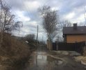 Асфальт кусками, дороги вообще нет