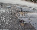 Частично был произведен ремонт дороги в 2016 году за счет средств Платона. В основном дорога разбита. Множество выбоин, поперечных продольных трещин. Отсутствует разметка.