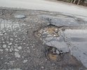 Частично был произведен ремонт дороги в 2016 году за счет средств Платона. В основном дорога разбита. Множество выбоин, поперечных продольных трещин. Отсутствует разметка.