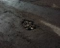 Дорога и прилегающая территория по адресу ул.65 лет Победы находится в отвратительном состоянии. По дороге затруднено движение транспорта по причине метровых ям и выбоин, нет ливневых стоков и все осадки равномерно распределяются и заполняют метровые выбоины превращаясь в озера. Нет разметки и дорожных знаков. Отсутствую пешеходные дорожки, люди вынуждены ходить по проезжей части. Не убирается дорога и прилегающая территория от снега - никогда.