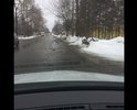 Дорожное покрытие оставляет желать лучшего, ремонт делается битым кирпичом, местами и целые кирпичи входят)))) О разметке, приходится вообще молчать, ее просто нет.