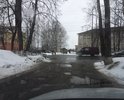Дорога ведет к школе где учатся более тысячи человек, в межсезонье каша. И опять же это центр города.