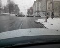 Присутствуют выбоины и колея, а так же есть выкрашивание верхнего слоя дорожного покрытия  на перекрестке улиц советской и удмуртской