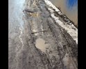 От поворота направо с Можайского шоссе весь километр до ЖК Сколковский большое количество больших и малых ям.