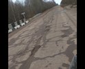 Дорога от Молвотиц до Липья превратилась в направление еще несколько лет назад. Ремонт даже ямочный не выполнялся, покрытие дороги разрушено и транспорт вынужден двигаться по обочинам.