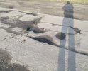 Здесь встречаются велосипедисты, интересно, а каково им, бедолагам по таким дорогам ездить?