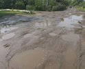 К многоквартирному жилому дому по адресу ул.Паровозная д.5 нет ни одной дороги без ям.проехать к дому ни с улицы Водопьянова и с улицы Железнодорожная скоро станет практически невозможно.Все на что хватает дорожников это грейдером сравнять эти ухабы,результат все более и более плачевный,асфальт практически отсутствует.