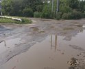 К многоквартирному жилому дому по адресу ул.Паровозная д.5 нет ни одной дороги без ям.проехать к дому ни с улицы Водопьянова и с улицы Железнодорожная скоро станет практически невозможно.Все на что хватает дорожников это грейдером сравнять эти ухабы,результат все более и более плачевный,асфальт практически отсутствует.