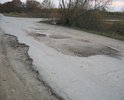 Отрезок дороги от п.Елатьма до с.Ласино на 90% разбит на ямы. Асфальтовое покрытие было уложено в начале 80-х годов, с тех пор не ремонтировалось ни разу. Протяженность около 7 км.
