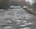 Участок дороги в Костромской области Густомесо - Вертлово - Волгореченск, протяженностью 10 км уже много лет остается без какого-либо ремонта. Ни капитального, ни ямочного. Состояние дороги ужасное. По ней ездят люди на работу и с работы, отвозят детей в школу, расположенные неподалеку, горожане выезжают на отдых, осуществляется поставка строительных материалов для стоительства дач.Дороги нет вообще, только направление!!! Кто то же должен следить за состоянием дорожного полотна???