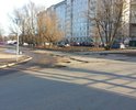 Дыры в дорожном покрытии. Глубина до трети колеса. Приходится объезжать по встречной полосе.