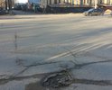 Дыры в дорожном покрытии. Глубина до трети колеса. Приходится объезжать по встречной полосе.