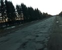 Полное разрушение асфальтового покрытия. на протяжении 20 кроме ямочного ремонта, других работ не видел