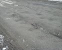 Ехать приходится очень медленно, ям не избежать, подвеска страдает, дорога как после войны, постоянная тряска, машины маневрируют опасно и бывают вероятности столкновений.