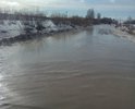 Автомобильная дорога Тарнога-Илезский Погост в ужасном состоянии. Несколько дней назад подтопило участок длиной 100 метров. На всей протяженности глубокие ямы, колейность. Дорога состоит из глины, гравийного основания вообще не осталось. Часть дороги на участке 1,5-4 км вообще не обслуживается. Люди вынуждены ездить по дороге, идущей через деревни Рылковская и Кремлево. В деревнях есть сужения шириной 10 метров, аварии постоянно, безопасности для пешеходов нет никакой.