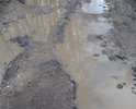 Здравствуйте ! Помогите решить проблему по грунтовой дороге г.Балашиха мкр Салтыковка ул.Лесные Поляны от 9 до д.19 длинна 276 метров .Администрация не Хочет решать данный вопрос ,пишу на сайт Добродел с 2015 года года,ответ один -на 19-20 гг ответы КОЗЫРЕВА как по ранее заготовленному шаблону.Стоят знаки 3.2 с двух сторон ,транзитный транспорт едет без остановки,отдел ГиБДД старается из всех сил нам помогать,ограничивая движение ,так как рядом школа на 350 детей !!!! .Управление транспорта и дорог г.Балашиха даже выезжать на место не хотят,имею имею много отписок, где официально отвечают что проводили профилирование и укладку щебнем.ЭТО  ПОЛНАЯ ЛОЖЬ !!! Бурцев О.Н.  так же отписался на 20 год.
Кругом строят мосты и развязки ,а на 276 метров материалов НЕТ !!! Получается всем жителям не ходить в магазин,детям не ходить в школу ,ЛЮДЯМ просто не ЖИТЬ до 20 года . Губернатор сам лично приезжал к нам после попытки вырубки нашей березовой рощи застройщиком МОРТОН ,дал обещание что тут будет ПАРК ,дорога ,тропинки и т.д.-поставили только три лавочки ,три урны и то для распития алкоголя на свежем воздухе. Если ВЫ нам не поможете, то ни кто нам не поможет!!!Помогите !!!!