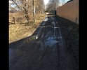 Просим Вас помочь в решении проблемы. Несколько лет назад в селе Ям городского округа
Домодедово, положили асфальт на всех улицах, кроме короткого отрезка дороги у домов №№ 1 и 3а, по улице 2я Зеленовка. Обращения в местную сельскую администрацию, к сожалению не привели ни к
каким результатам.
В доме № 3а проживает пенсионер Зейтагов Грачик Гарегинович, врач, ветеран труда, созидатель, стараниями которого появилась Белостолбовская амбулатория и санаторий-профилакторий "Маяк", награжденный медалью ВДНХ, бывший гордостью Московской области и объектом посещения иностранных делегаций.  Зейтагов Г.Г. возглавлял эти учреждения, а так же несколько лет был главным врачем больницы ЦРБ "Заря
Подмосковья" и депутатом поселкового совета.
Зейтагов Г.Г. недавно стал инвалидом 1 группы, прикреплен к Подольскому диализному центру, посещает процедуру 3 раза в неделю, в ночную смену с 24.00 до 5.00. Машина скорой помощи, забирающая пациентов,  летом в плохую погоду с большим трудом проезжает к дому.
Пройти пешком вообще невозможно, кругом одна грязь.
Пожалуйста, помогите исправить ситуацию с подъездом к этим домам, ведь средства на
строительство дороги были выделены, а работа не доведена до конца. В 2016 году администрация уверяла что включит в план ремонта на 2017 года,а уже в этом году отписываются на 2022 год!!
С глубоким уважением, жители улицы 2я Зеленовка
