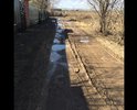 Просим Вас помочь в решении проблемы. Несколько лет назад в селе Ям городского округа
Домодедово, положили асфальт на всех улицах, кроме короткого отрезка дороги у домов №№ 1 и 3а, по улице 2я Зеленовка. Обращения в местную сельскую администрацию, к сожалению не привели ни к
каким результатам.
В доме № 3а проживает пенсионер Зейтагов Грачик Гарегинович, врач, ветеран труда, созидатель, стараниями которого появилась Белостолбовская амбулатория и санаторий-профилакторий "Маяк", награжденный медалью ВДНХ, бывший гордостью Московской области и объектом посещения иностранных делегаций.  Зейтагов Г.Г. возглавлял эти учреждения, а так же несколько лет был главным врачем больницы ЦРБ "Заря
Подмосковья" и депутатом поселкового совета.
Зейтагов Г.Г. недавно стал инвалидом 1 группы, прикреплен к Подольскому диализному центру, посещает процедуру 3 раза в неделю, в ночную смену с 24.00 до 5.00. Машина скорой помощи, забирающая пациентов,  летом в плохую погоду с большим трудом проезжает к дому.
Пройти пешком вообще невозможно, кругом одна грязь.
Пожалуйста, помогите исправить ситуацию с подъездом к этим домам, ведь средства на
строительство дороги были выделены, а работа не доведена до конца. В 2016 году администрация уверяла что включит в план ремонта на 2017 года,а уже в этом году отписываются на 2022 год!!
С глубоким уважением, жители улицы 2я Зеленовка
