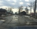 На данном участке расположена конечная остановка автобусного маршрута, асфальтового покрытия нет. Сам участок дороги в канавах, даже ямами не назвать.