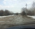 Этот участок вообще затапливает весной, люди добираются из "Михалкино" до города на лодках. Давно уже пишут в администрацию города, просят отремонтировать дорогу и восстановить мост, плюс сделать пешеходную зону, а также освещение.
