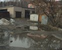 А когда-то был асфальт. Сейчас даже ремонт не делают, можно было бы засыпать щебнем, если не хотят восстанавливать.