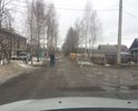 Очень много лет назад перестали обслуживать дорожное полотно, асфальт начал приходить в негодность, люди большие ямы латают битым шифером.
