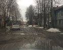 Когда-то тут был хороший асфальт, сейчас тут хорошие лужи и не проезжая каша.
