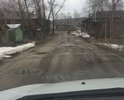 Большое количество школьников ежедневно ходит по этой дороге в школу, раньше был асфальт, сейчас все разбито, даже подсыпку щебня сделать не могут.