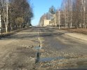 Даже бетонная дорога приходит в негодность, почему-то ее никто не хочет сохранить, а ведь нужно самую малость сейчас для восстановления.