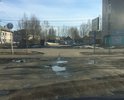 По данному участку проходит большое количество людей в день, студенты техникума, школьники. Пешеходной зоны для них нет, освещения тоже нет. Дорожные плиты выпирают очень сильно. Выезд на асфальтированную дорогу очень сильно заужен, помещается только одна машина.
