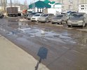 Дорога по улице Натальи Ковшовой разбита. Большегрузные машины разбили все асфальтовое покрытие. Яма на яме.