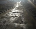 Во дворе полный хаос с дорогой , ночью можно сломать ноги по такой дороге.