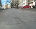 На пешеходной дорожке от д.№13 по ул. Композиторов в сторону ул. Хошимина образовались ямы требуется ремонт