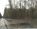 Дорога уже пришла в негодность, средняя скорость не более 10 км/час, некоторые ямы невозможно объехать, глубина ям с каждым днем все больше, полотно разрушается прям на глазах. Дорога не сказать что основная, но при следовании с Горьковского шоссе в сторону Щелковского она является наиболее популярной. Надо что-то делать!!