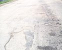 Конечная остановка троллейбус и маршрутных такси. Ремонт центральной дороги обошел данное кольцо.